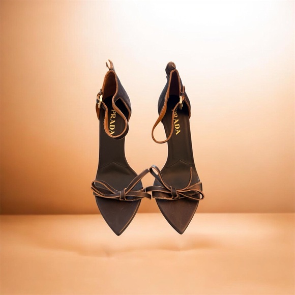Prada Women's Black and Tan Heels leather